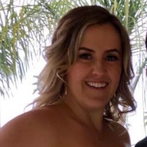Meet your Posher, Lara
